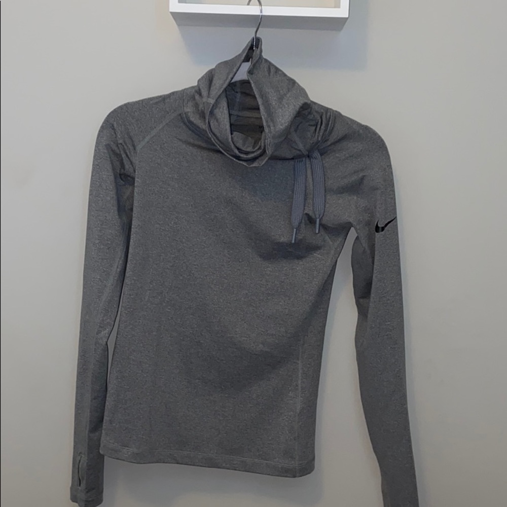 Athletic shirt